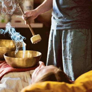 Massage aux bols chauds